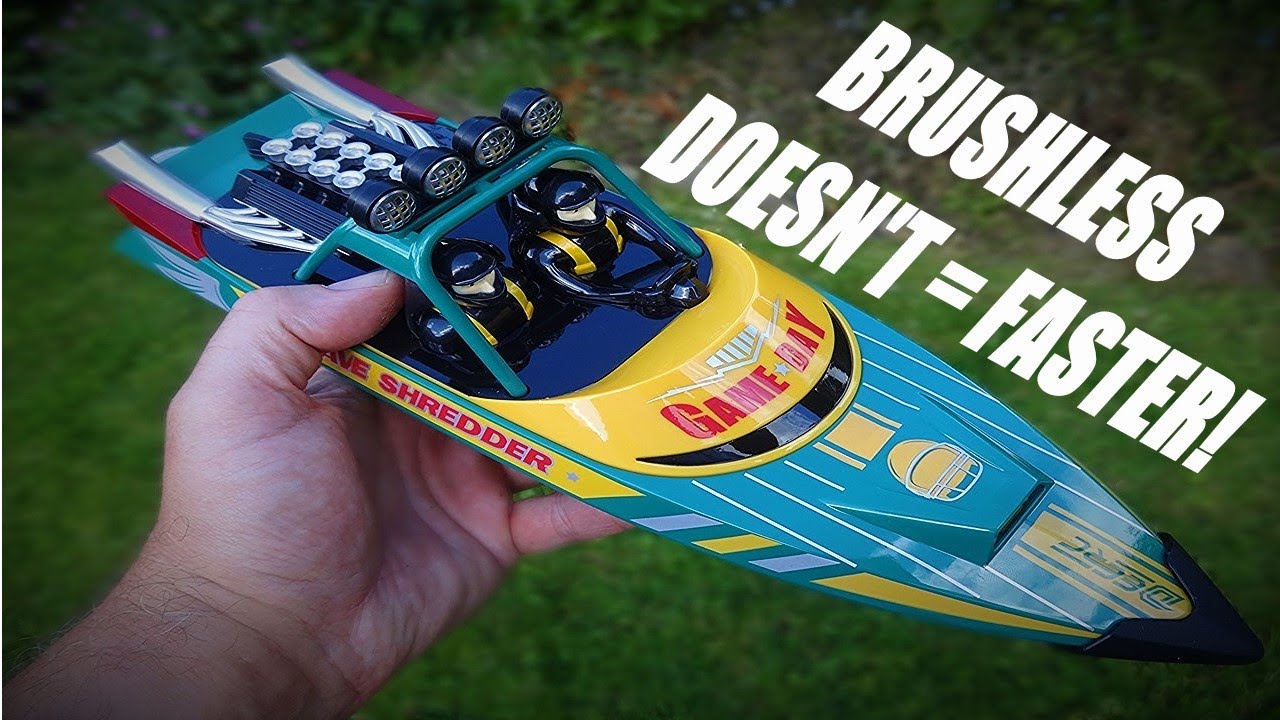 The Weird Green Bay Packers Boat?! DEERC DE95 brushless RC jet boat