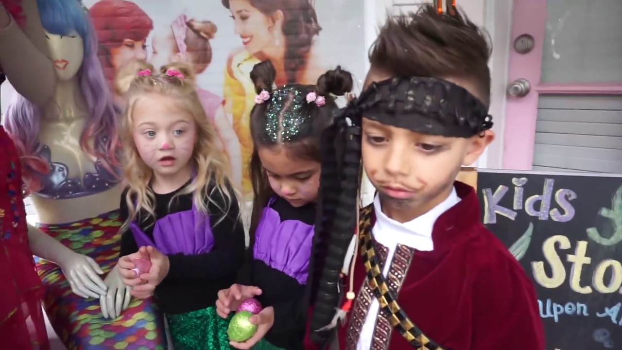 Everleigh and Pirate Diesel DANCE BATTLE! Ava Mermaid tail transformation!
