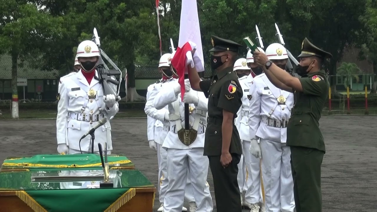 Upacara Penutupan Pendidikan Pertama Bintara  TNI AD Program TA.2021 (OV)