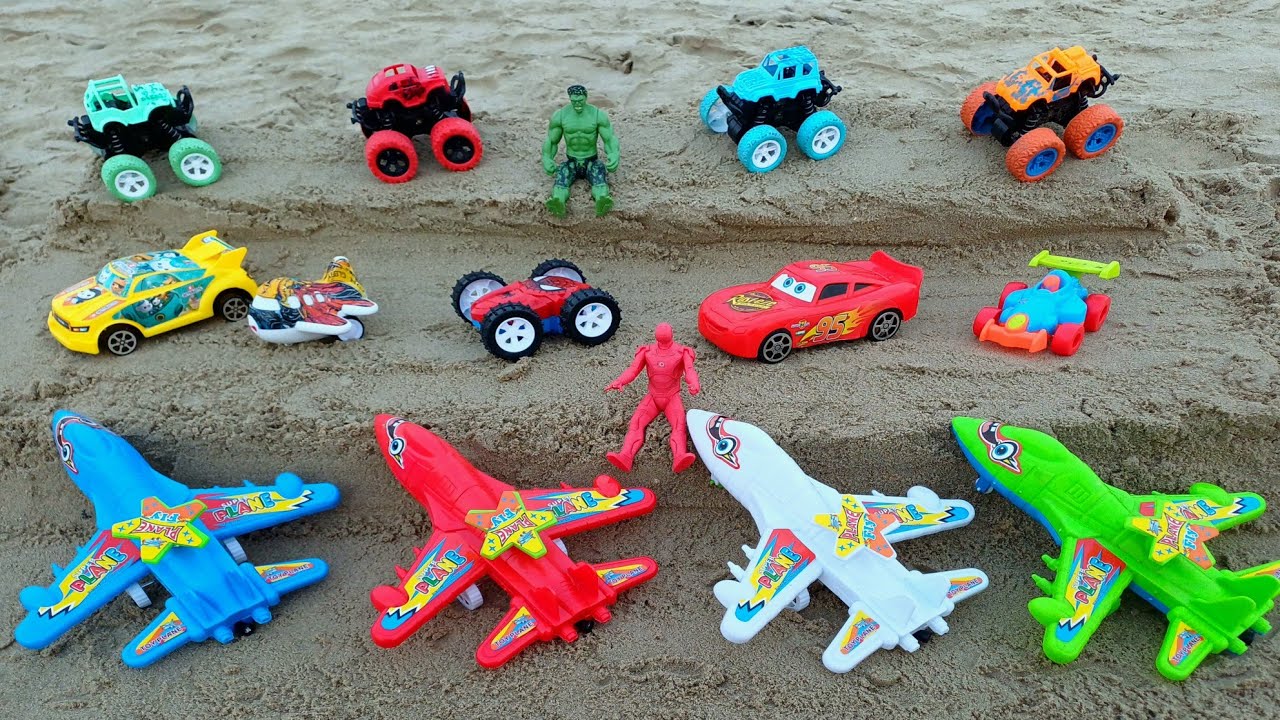 Hey Kids! Hulk Plays with Mini Dumper and Airplanes 🚜✈️ | Toy Fun