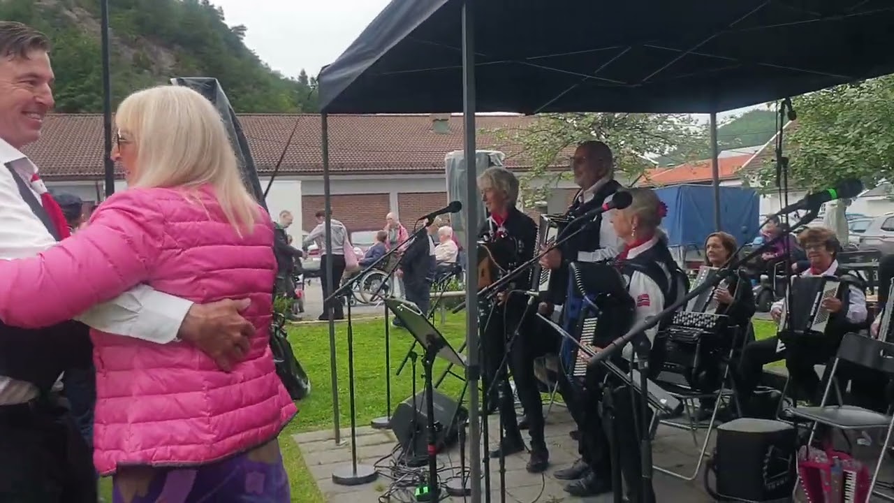 LINDESNES TREKKSPILLKLUBB- 