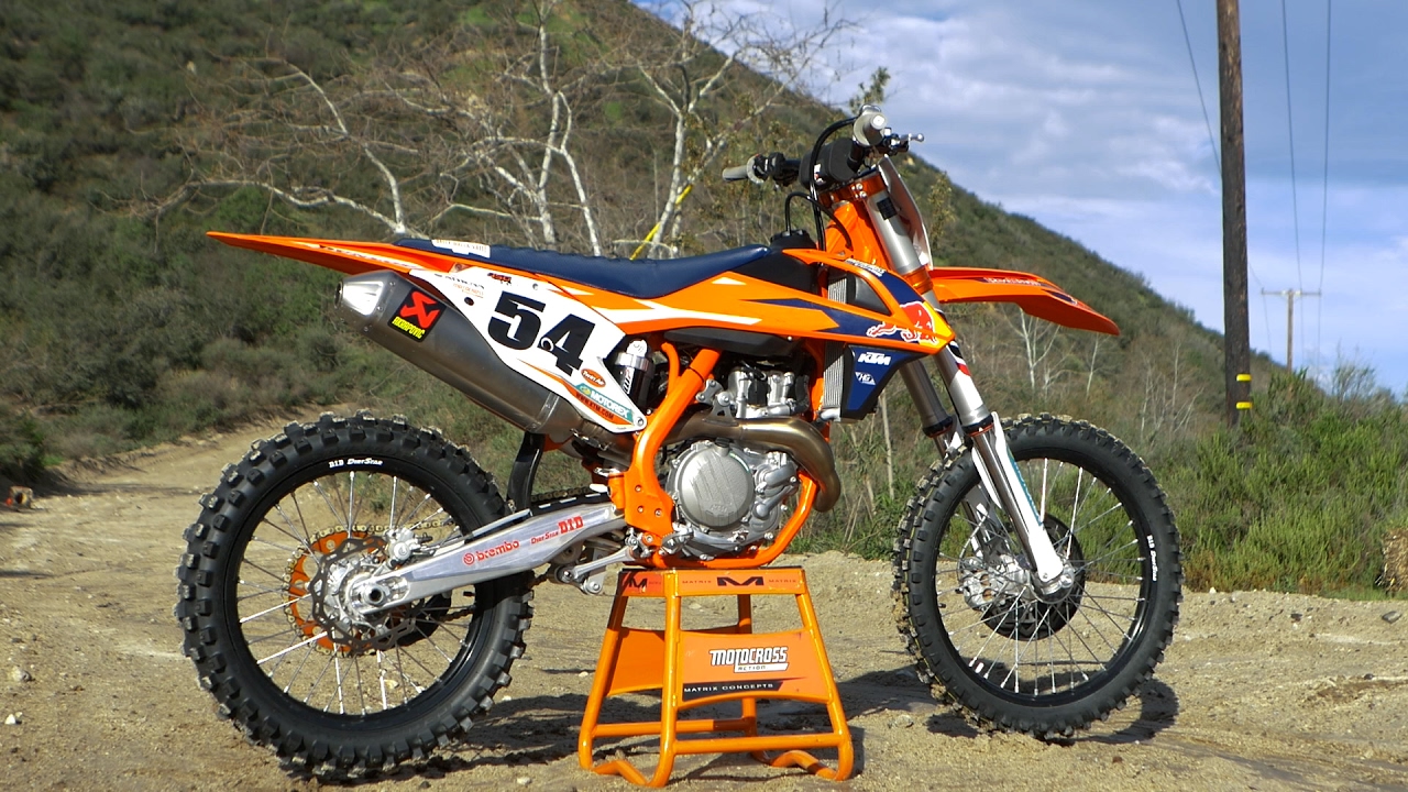 First Ride 2017 KTM 450 SXF Factory Edition - Motocross Action