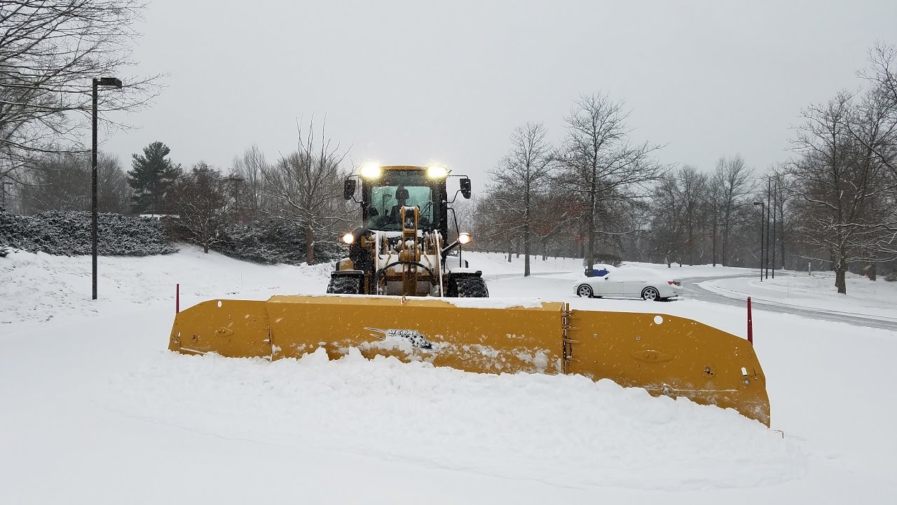 Cat 926M+MetalPless MaxxPro Plowing Double Lane Road