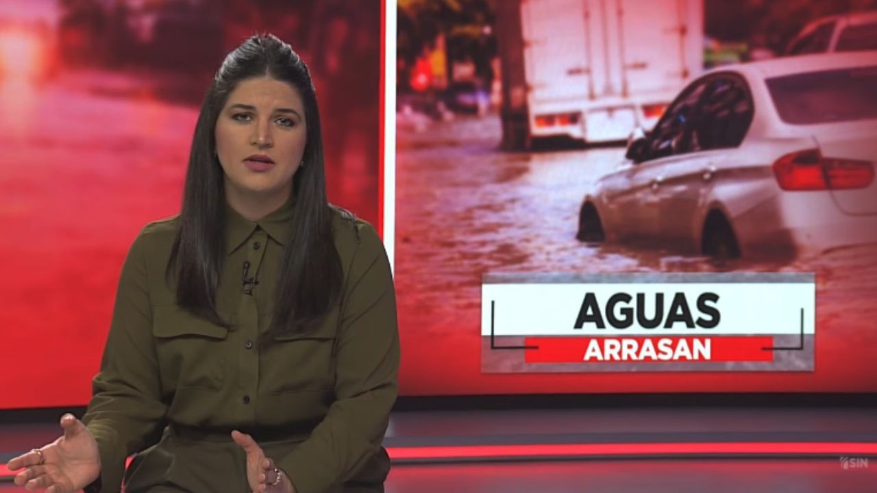 Colapsa puente y deja incomunicado al sector La Arenita