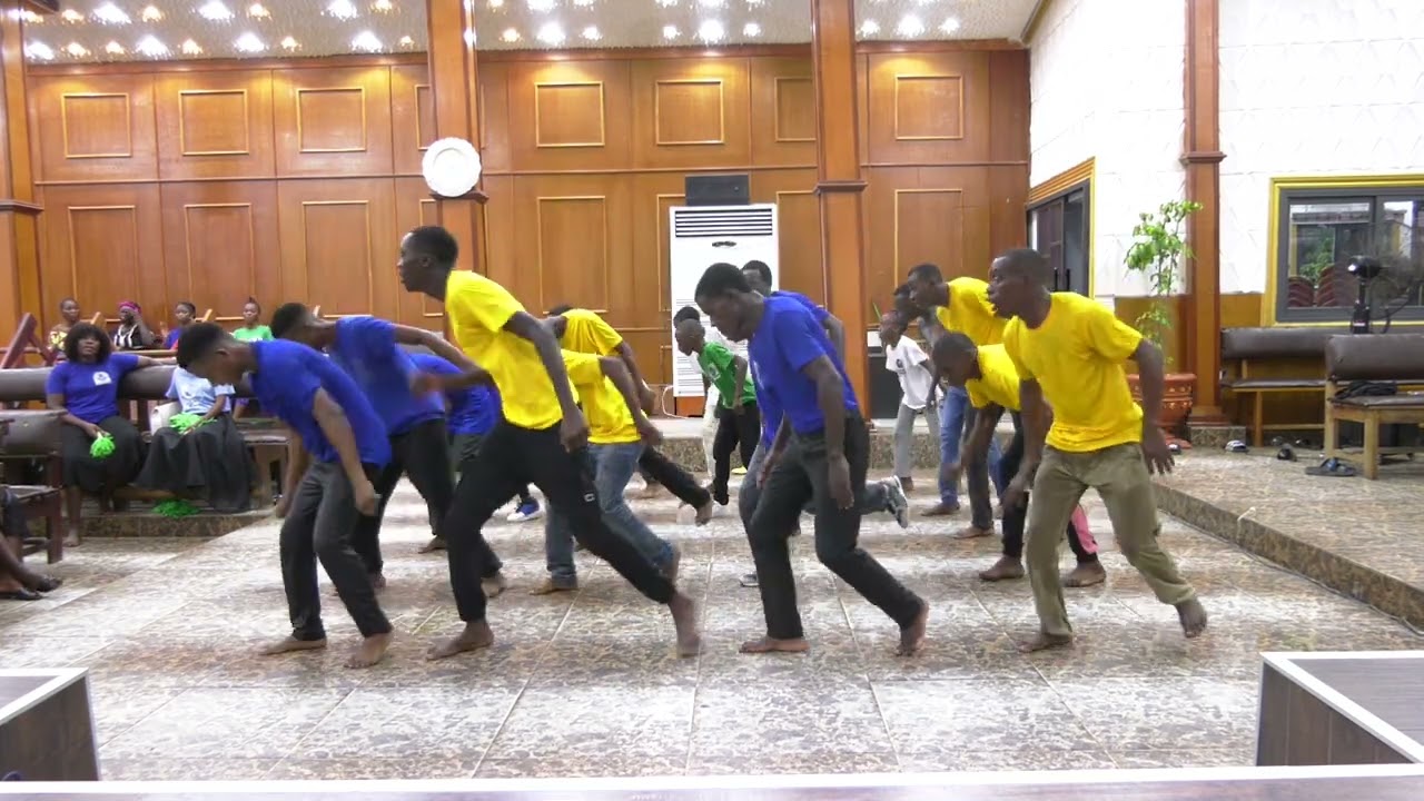 Les pas d'Esaïe :49 avec les 100 %  à Libreville au Gabon.