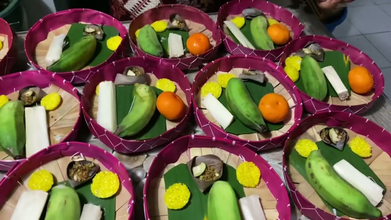 Ajuman // Banten  Saat Hari Raya Kuningan