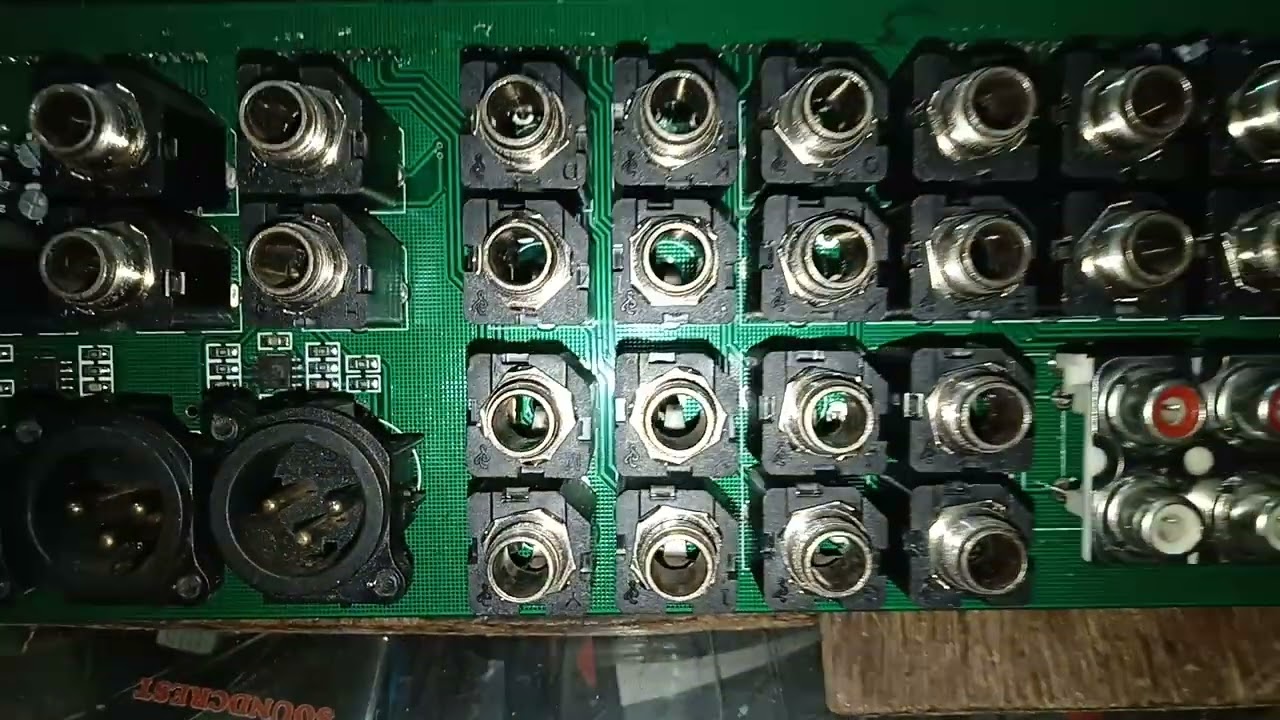 isi mixer Yamaha mg24/14fx kw