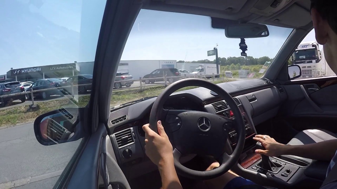 Mercedes-Benz E220 CDI W210 (2002) - Relaxing City Driving