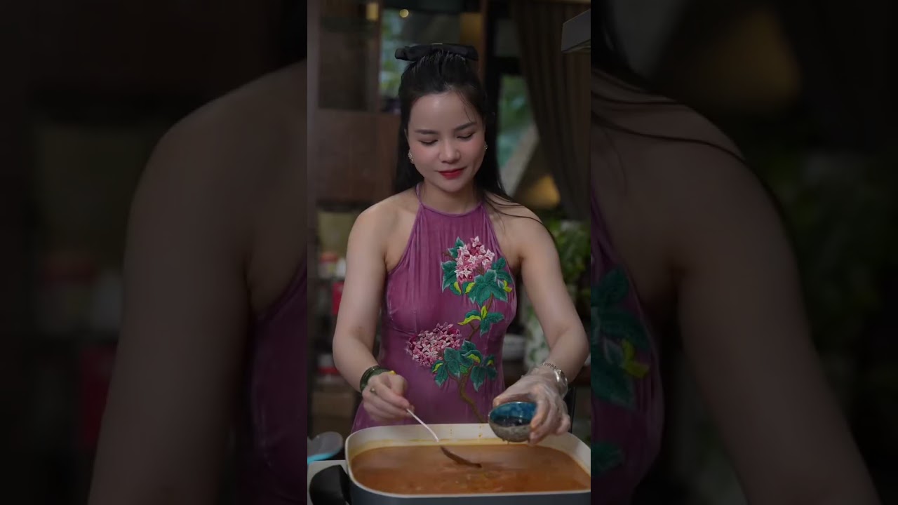 Khách đến chơi nhà, lẩu hải sản 30 phút có ngay - chị em thử liền tay! #phamthuhien #food #bepnha