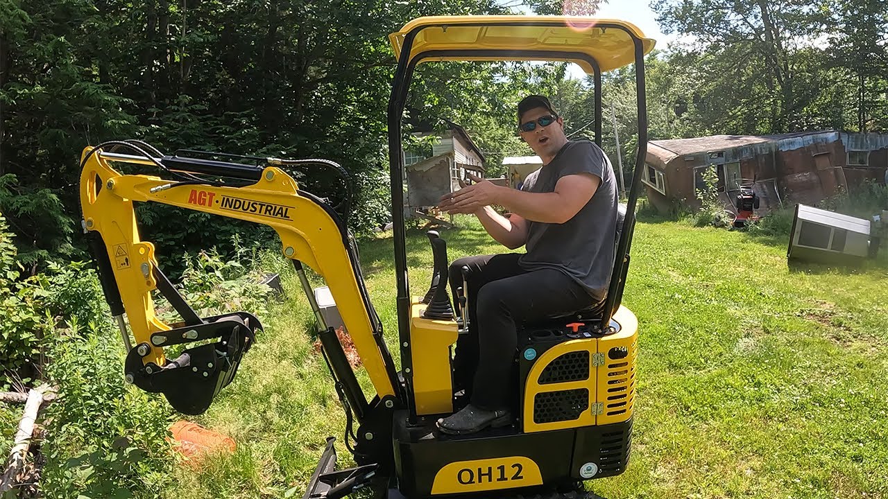 Chinese Mini Excavator AGT QH12