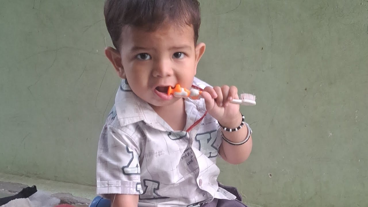 Akshat funny vlogs(Anand) is live