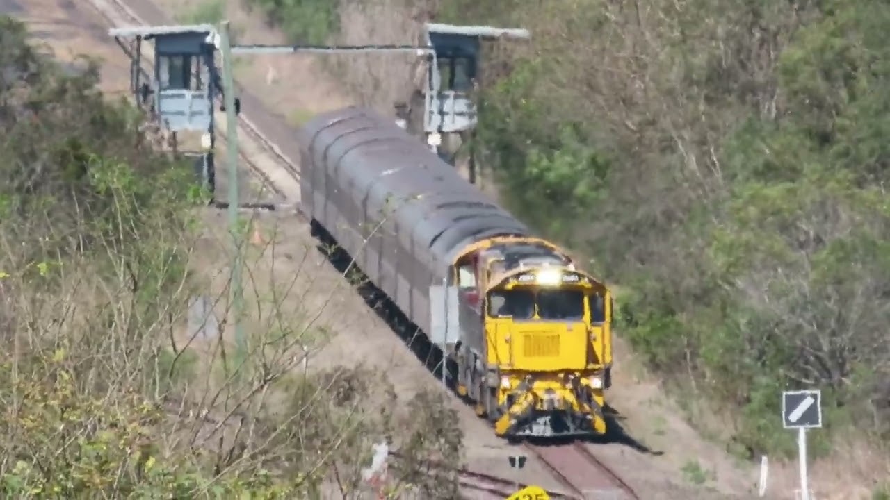 Spirit of the Outback Train at Ebeneezer to turn around. 30th September 2025.