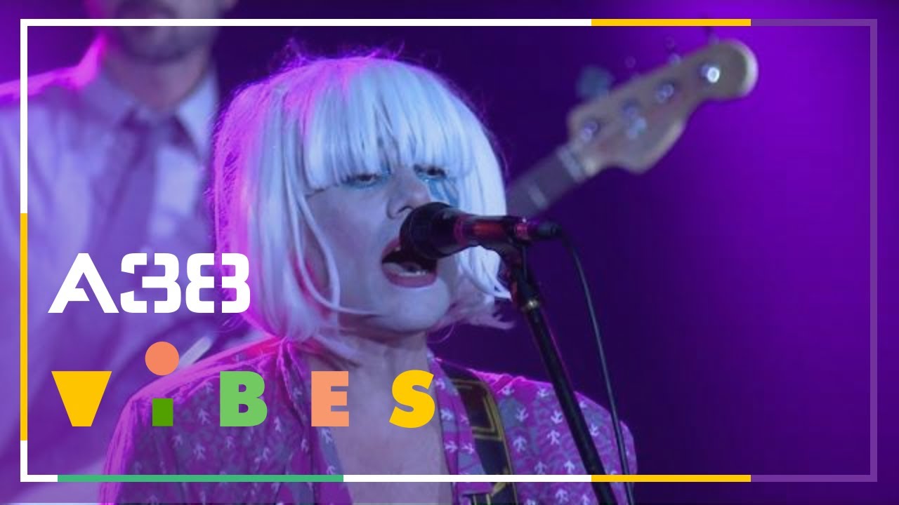 Of Montreal - Party's crashing us now // Live 2017 // A38 Vibes