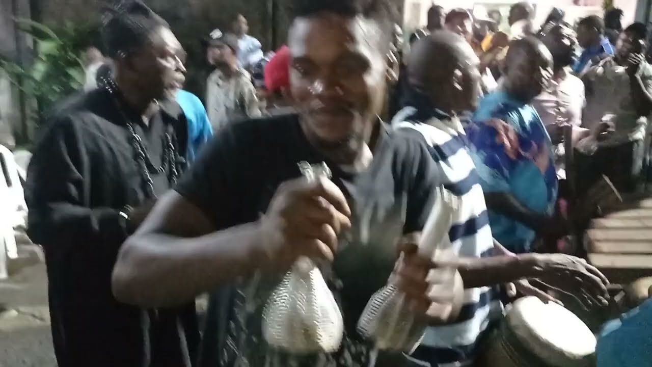 MUGOUO DES BAMENDJOU #Danse prisée à l'#Ouest #Cameroun