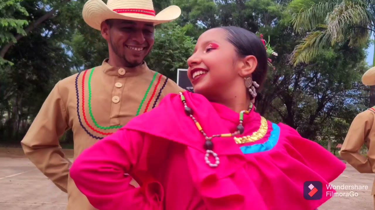 Popurri de danzas Folclóricas ❤🇭🇳