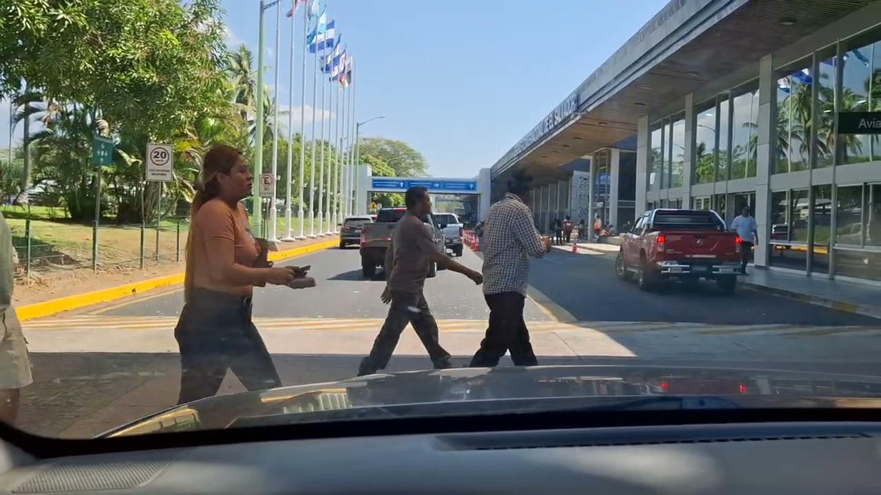 Aeropuerto internacional de El Salvador 