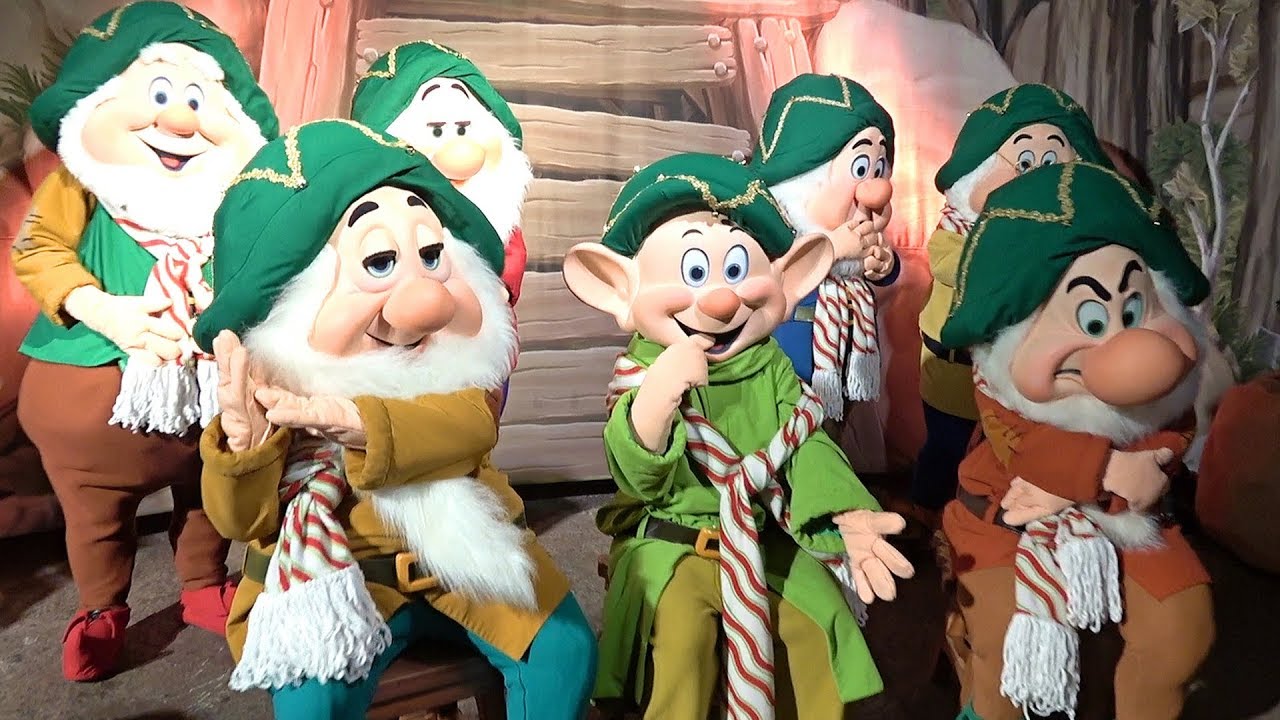 All Seven Dwarfs Meet Us at Mickey's Very Merry Christmas Party 2017, Magic Kingdom