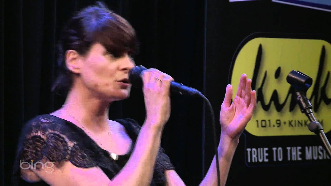 Sophie Barker - In The Waiting Line (Bing Lounge)