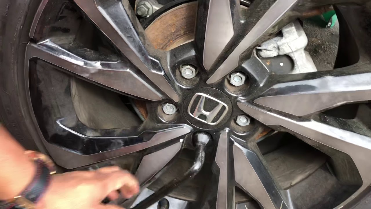 #Cambiar  una llanta ,rueda o neumático   de 🚗 auto fácil #500 #honda #mecánica
