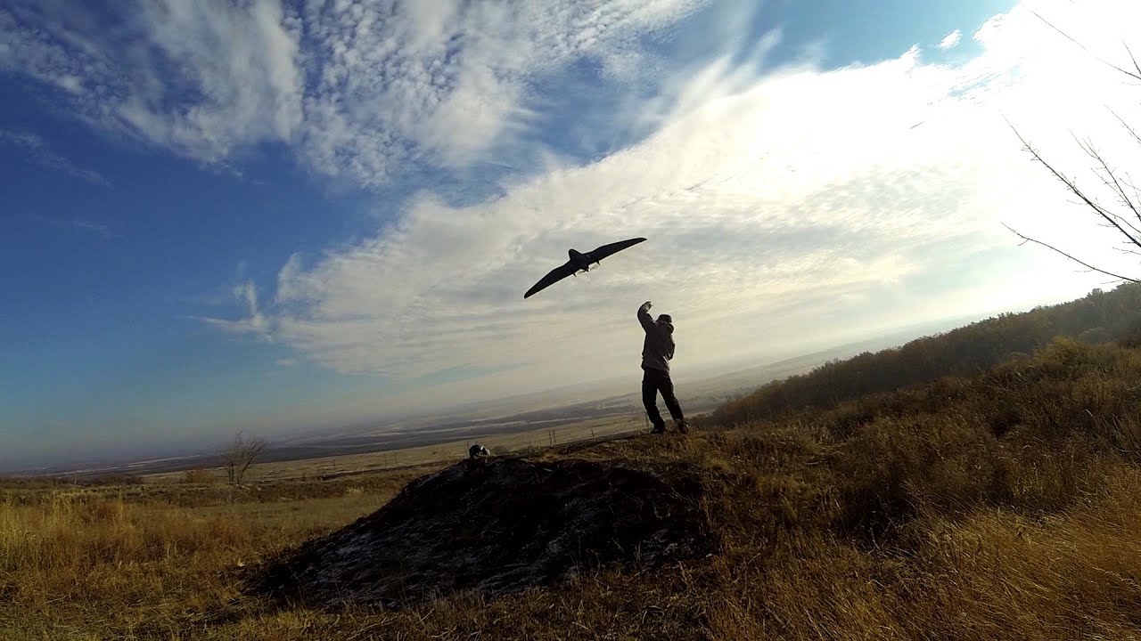 RVJET FPV Flying Wing (Первый полет и посадка)