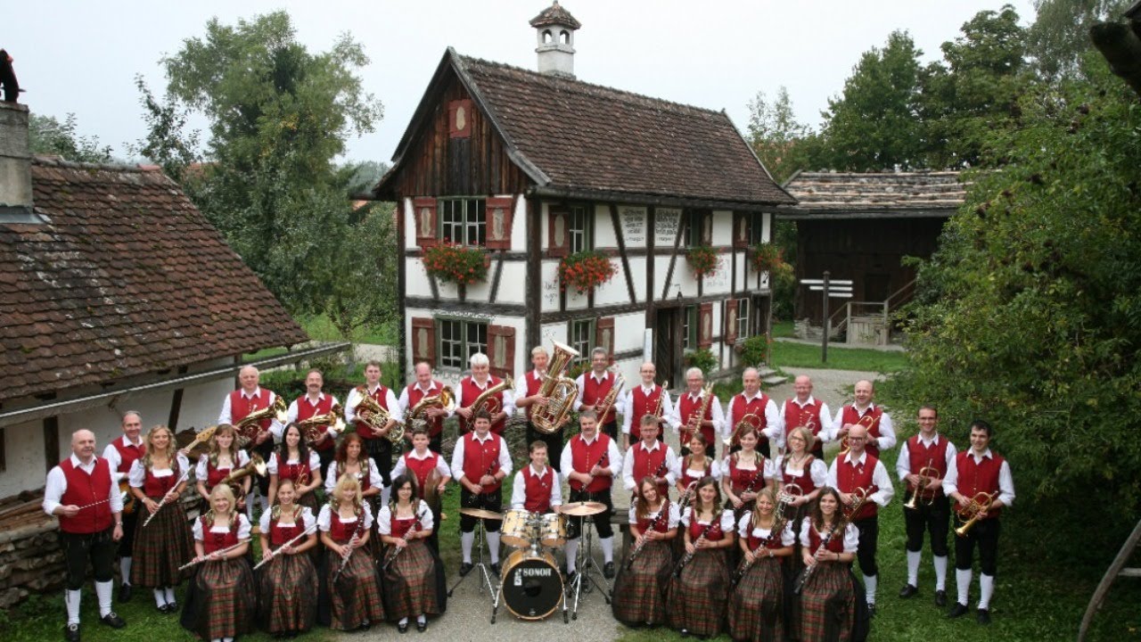 Gutes bleibt - Gut.     Standkonzert der Woringer Musikanten