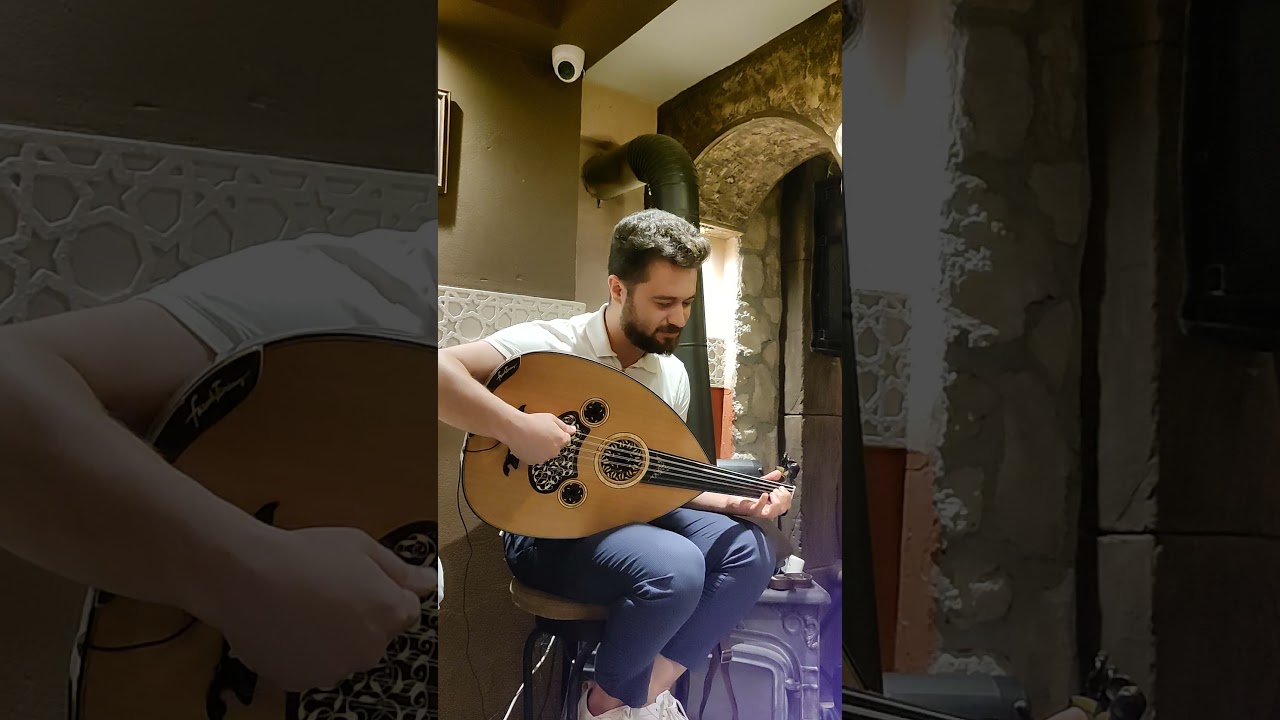 Dünyanın En güzel ud taksimlerinden biri Osama badewe   The most beautiful oud player in the world
