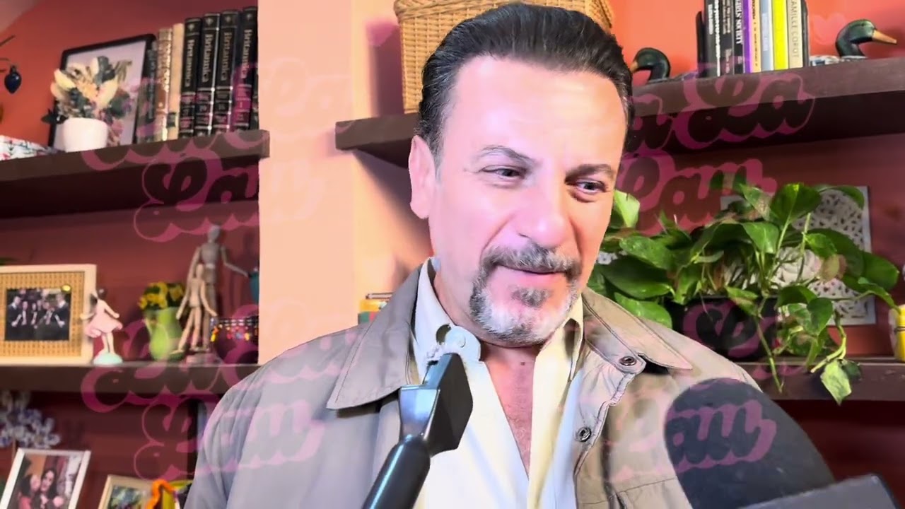 ALEJANDRO &Aacute;VILA happy with the welcome from DOM&Eacute;NICA MONTERO