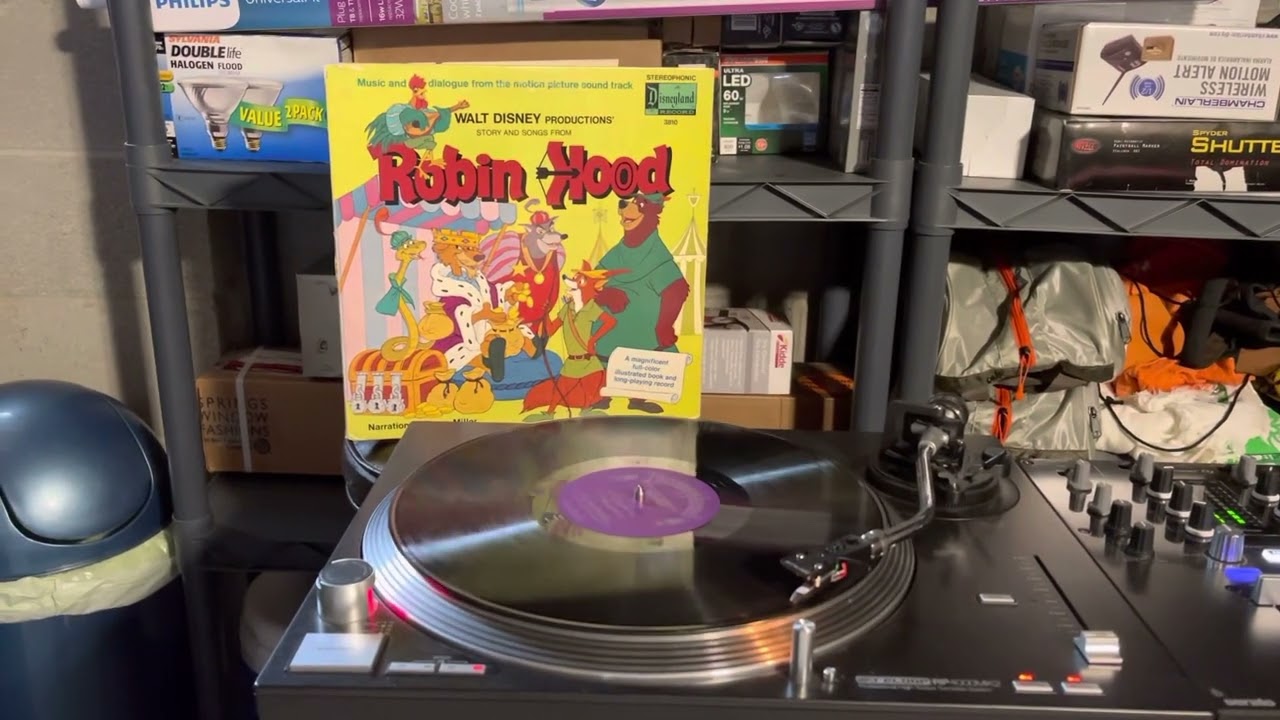Whistle Stop - Roger Miller (1973) (Hamster Dance original sample)