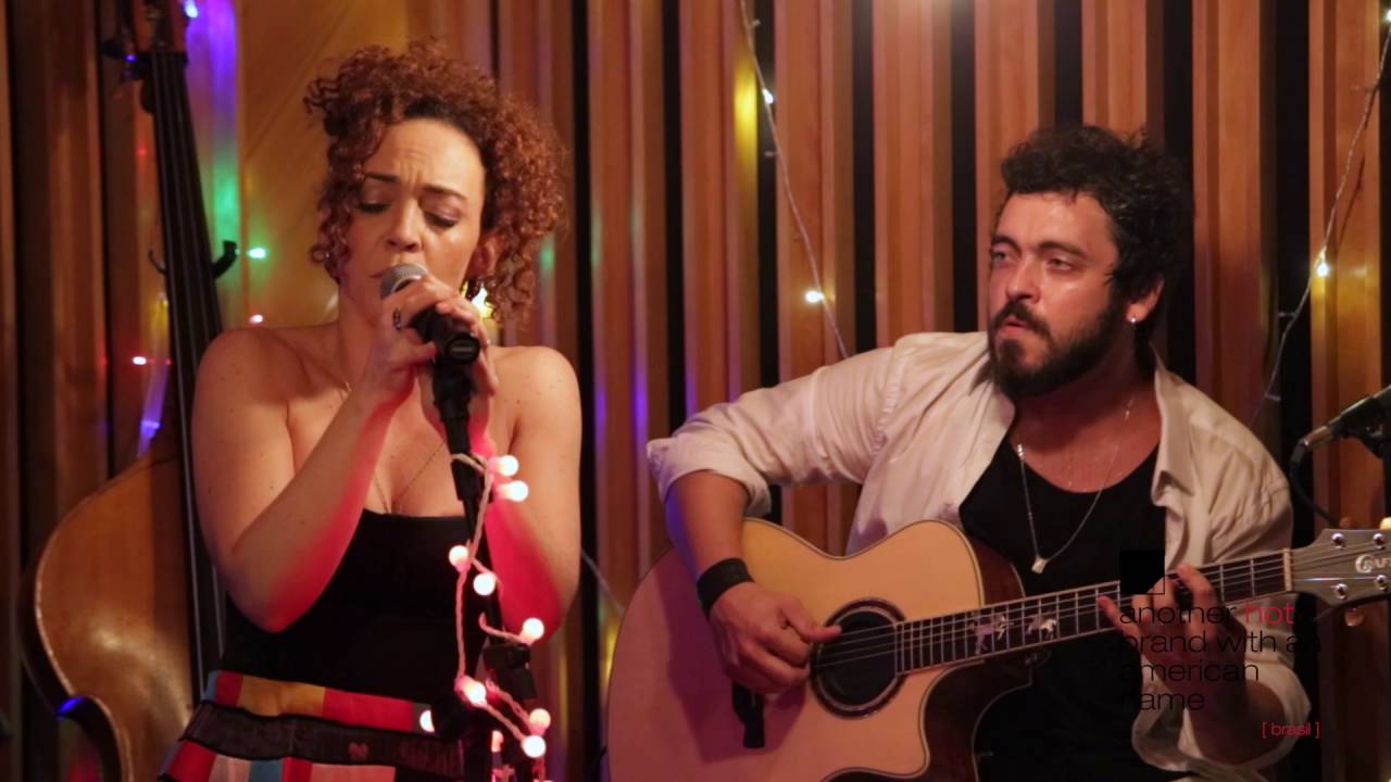 Não Me Arrependo | Laila Garin e Banda a Roda