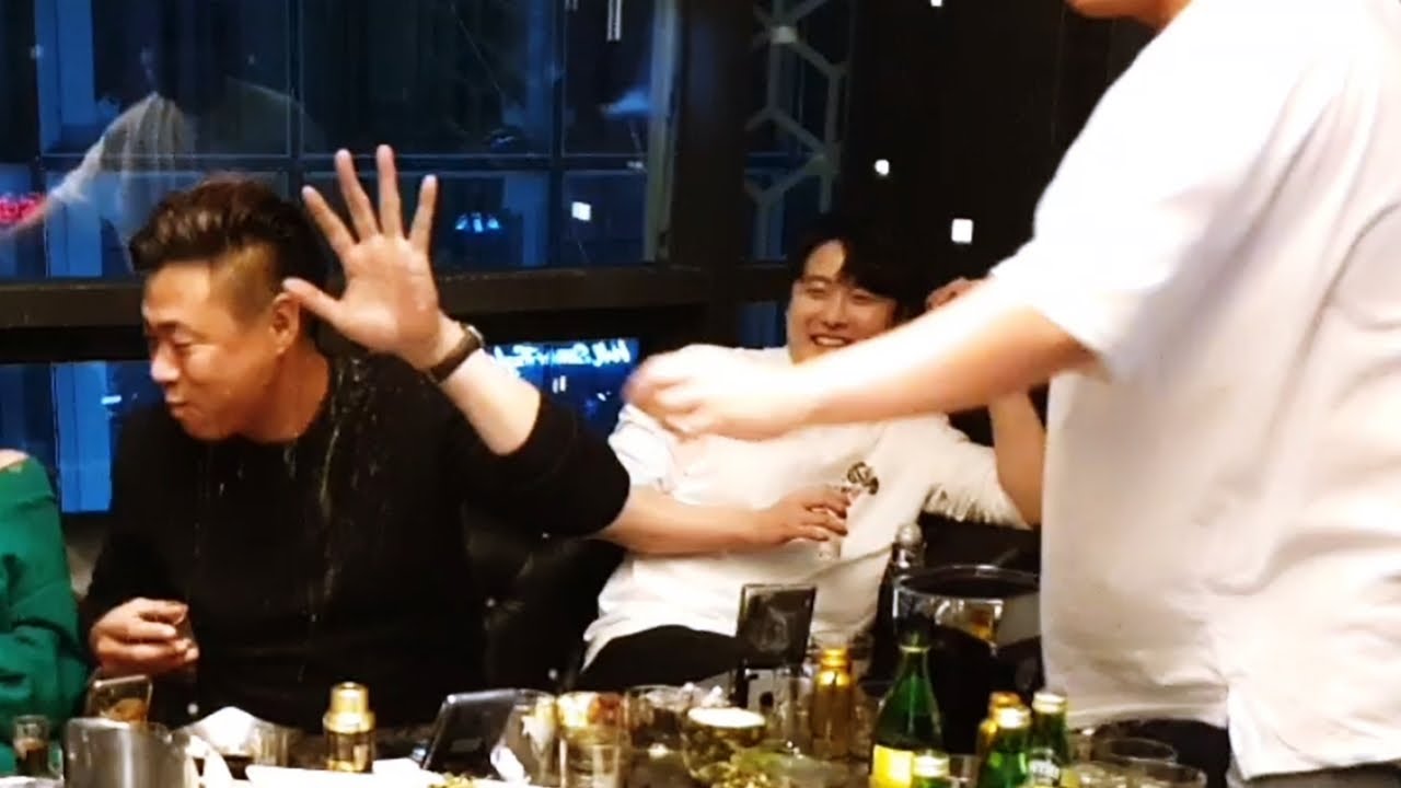 2차 큐브 술먹방, 거루가 물벼락 맞은 사연은?! (지코 거루 섭이 퍼니 여캠2) 191125 #3