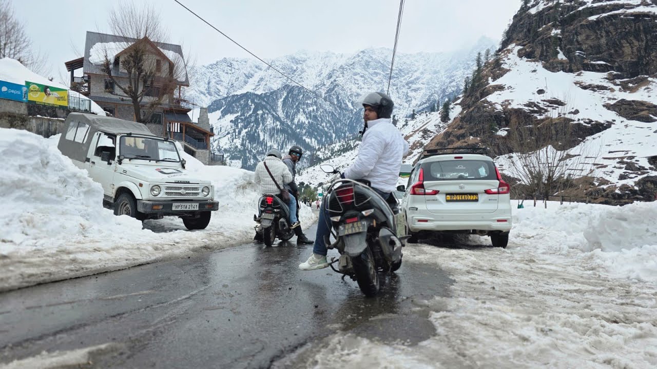 Travel in manali with bike 😮🤣🤣 full enjoy in manali 11 fab #manali #travel #enjoy 