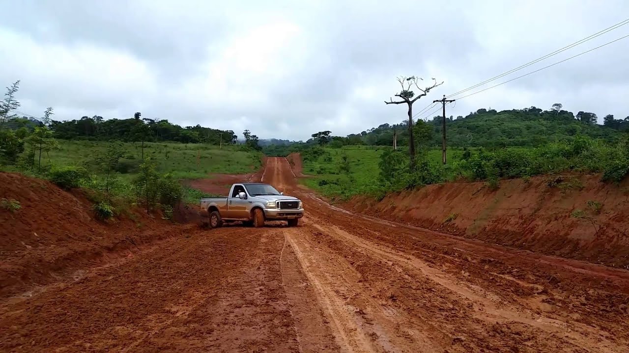 S10 Flex 2.5 4 × 4 na Transamazônica