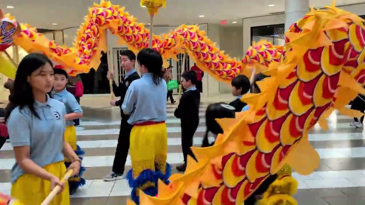 Lanterns Cheer For Spring 2026 3.3.2 Year Of The Horse Celebration Chaoyin Kids Dragon Dance Walk