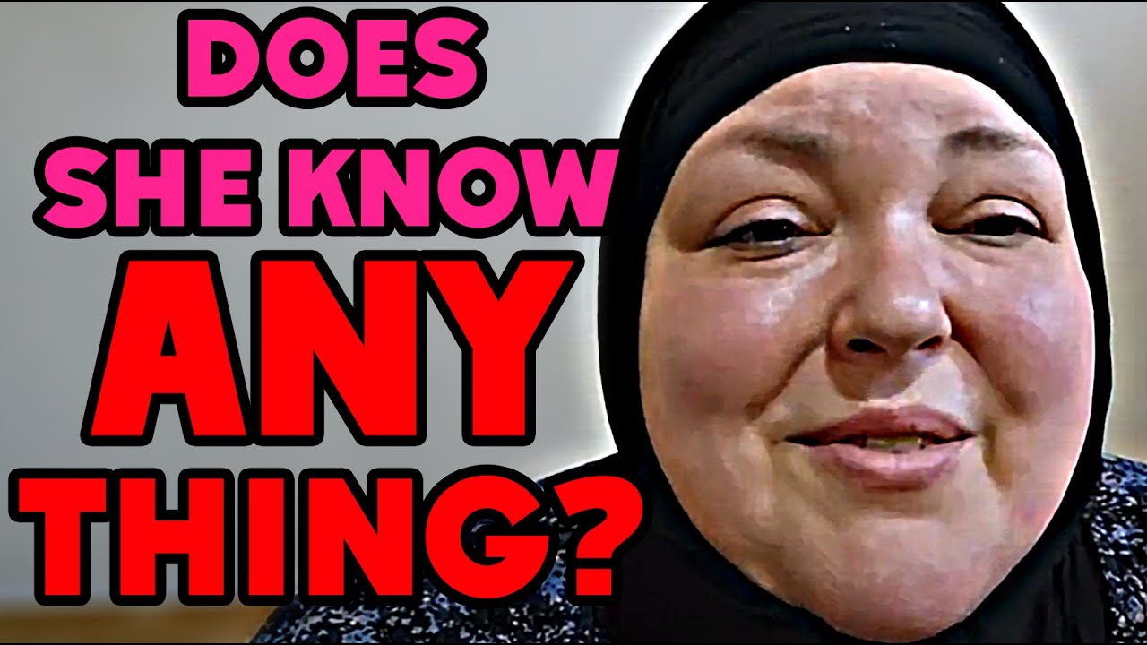 foodie beauty knows NOTHING - DOESN'T EVEN KNOW WHERE SHE IS - livestream reaction