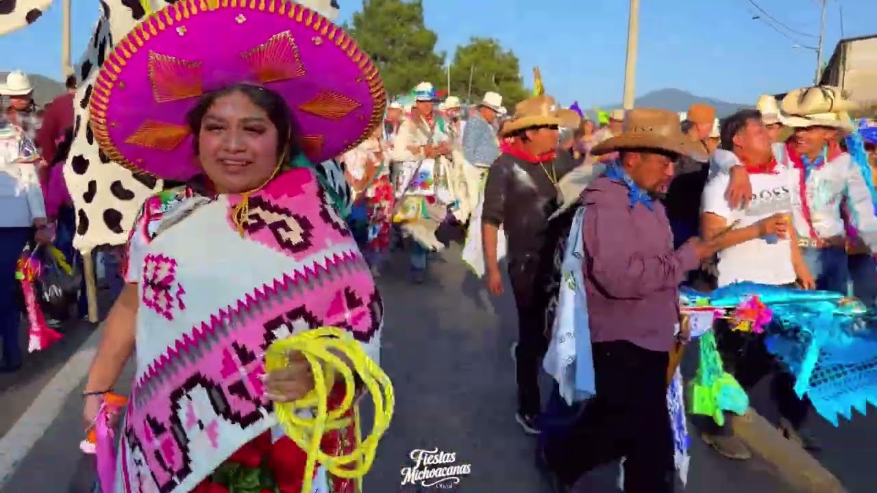 (2)🫶😱Así se festeja el carnaval en pomacuaran 