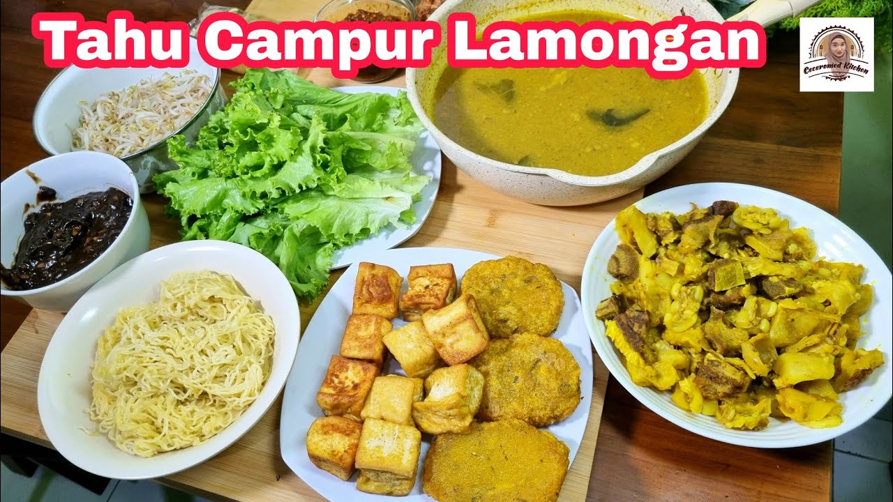 Tahu Campur Khas Lamongan, Komplit Plus Perkedel Singkong. Serius Enak Banget.