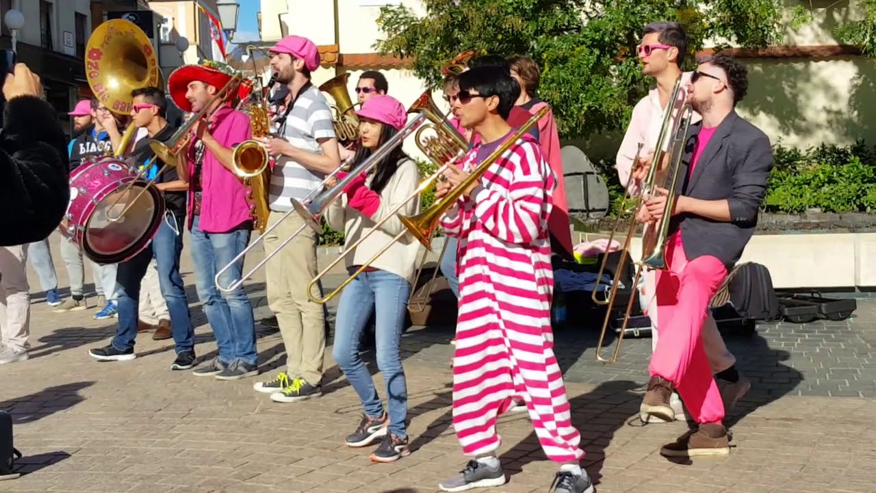 Sweet Dreams (Are Made of This) - ZE BIG BAND HOULLE
