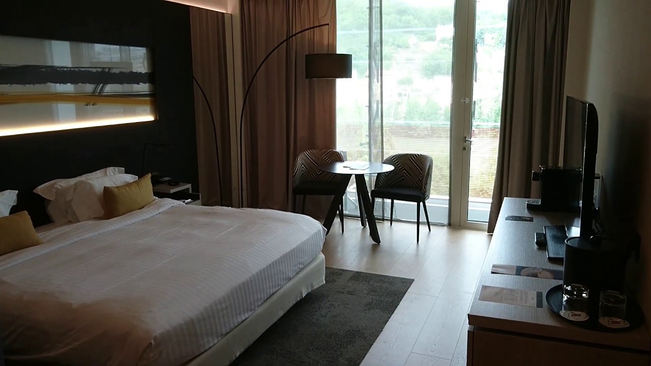 Review: Lyon Marriott Hotel Cité Internationale in France