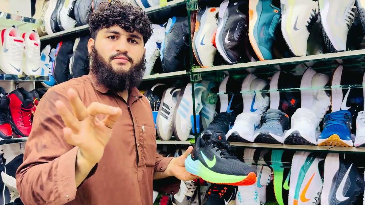 New stock available ￼LALASHOES #LIGHTHOUSE KARACHI #ADIDAS #sneakers #shoes whatsapp 03171006120🌹🌹🩷💚