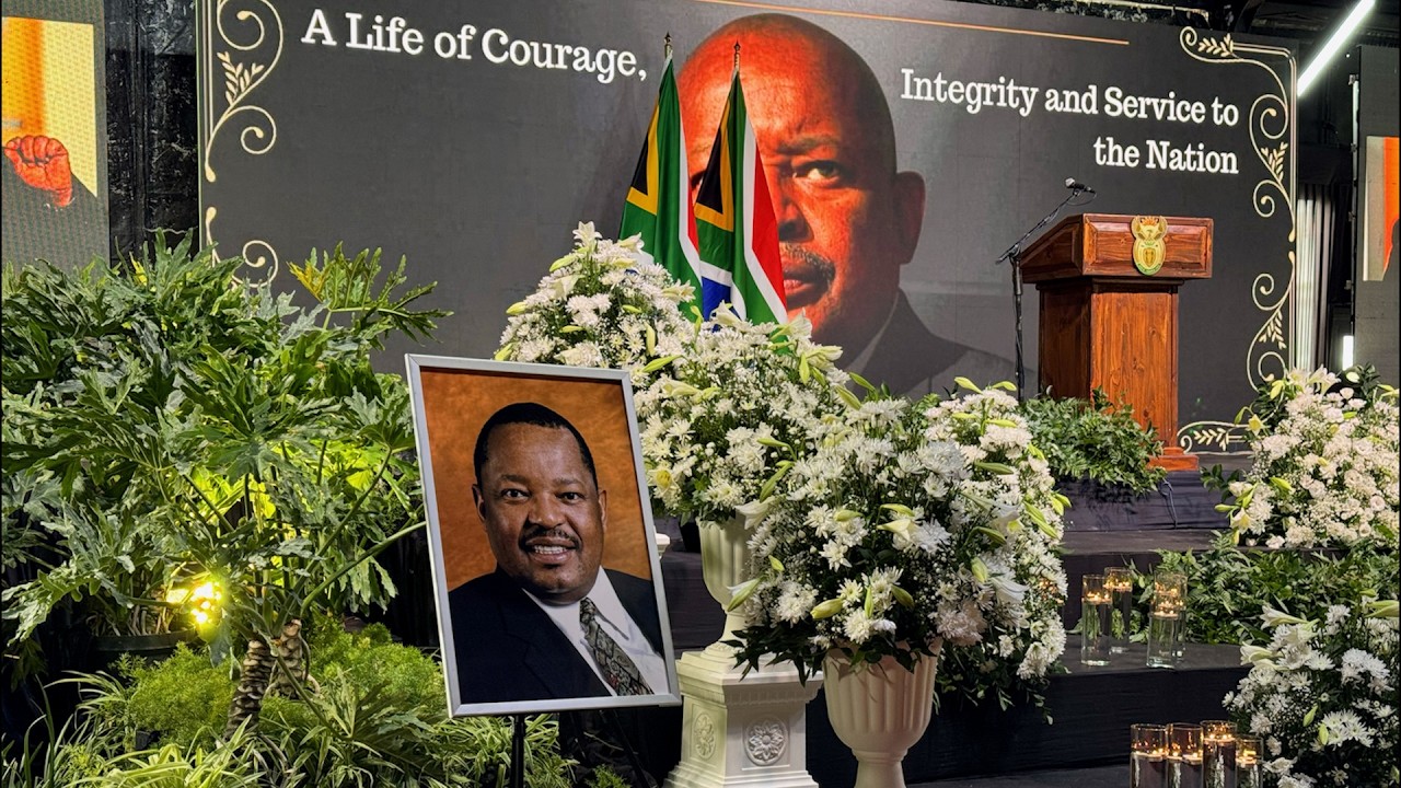 DP Paul Mashatile delivers the eulogy at the funeral of Mosiuoa Lekota in Bloemfontein.