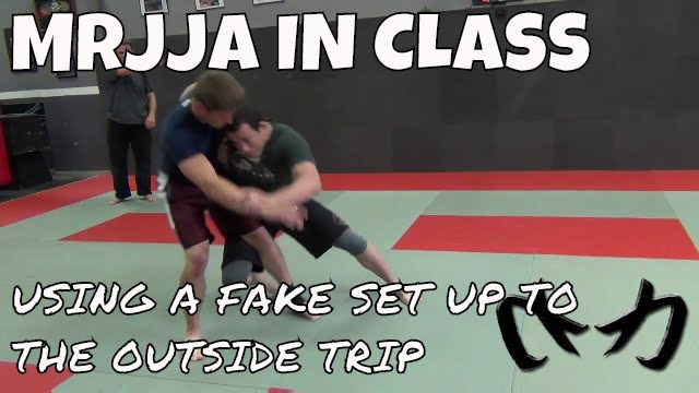Using a Fake Set Up to the Outside Trip - Brazilian Jiu-Jitsu [MRJJA IN CLASS 040]