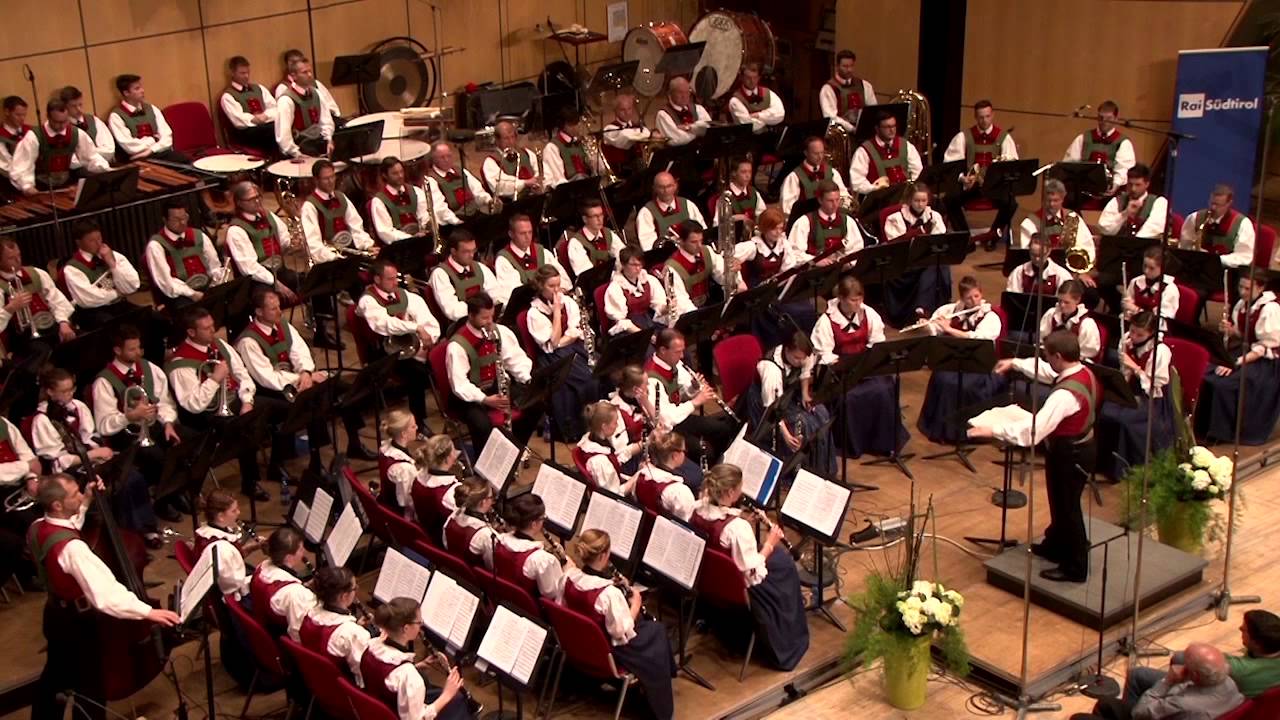 Aus der Neuen Welt: 2. Satz: Largo - Antonín Dvořák; MK Villnöss unter Hans Pircher