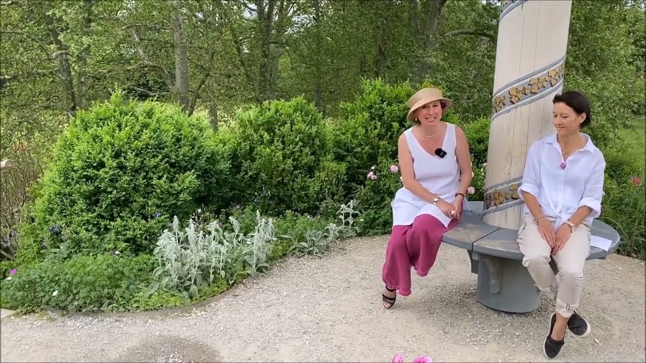 3. Rosa Gallica - Die Namen der Rosen.Spaziergänge über den Rosenhügel im Park von Schloss Eggenberg