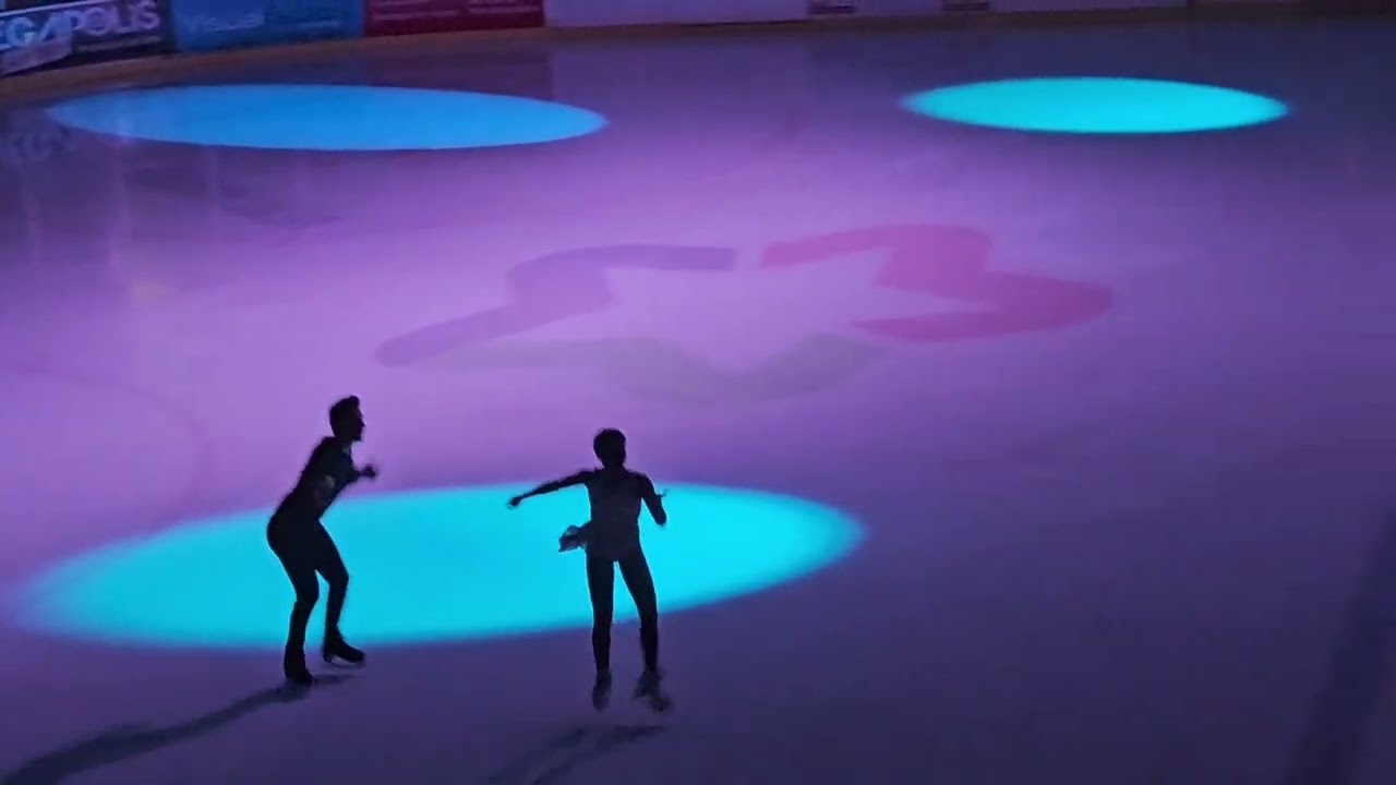 l équipe de France de patinage artistique à Montpellier le 12 avril 2024 aurelie faula theo belle