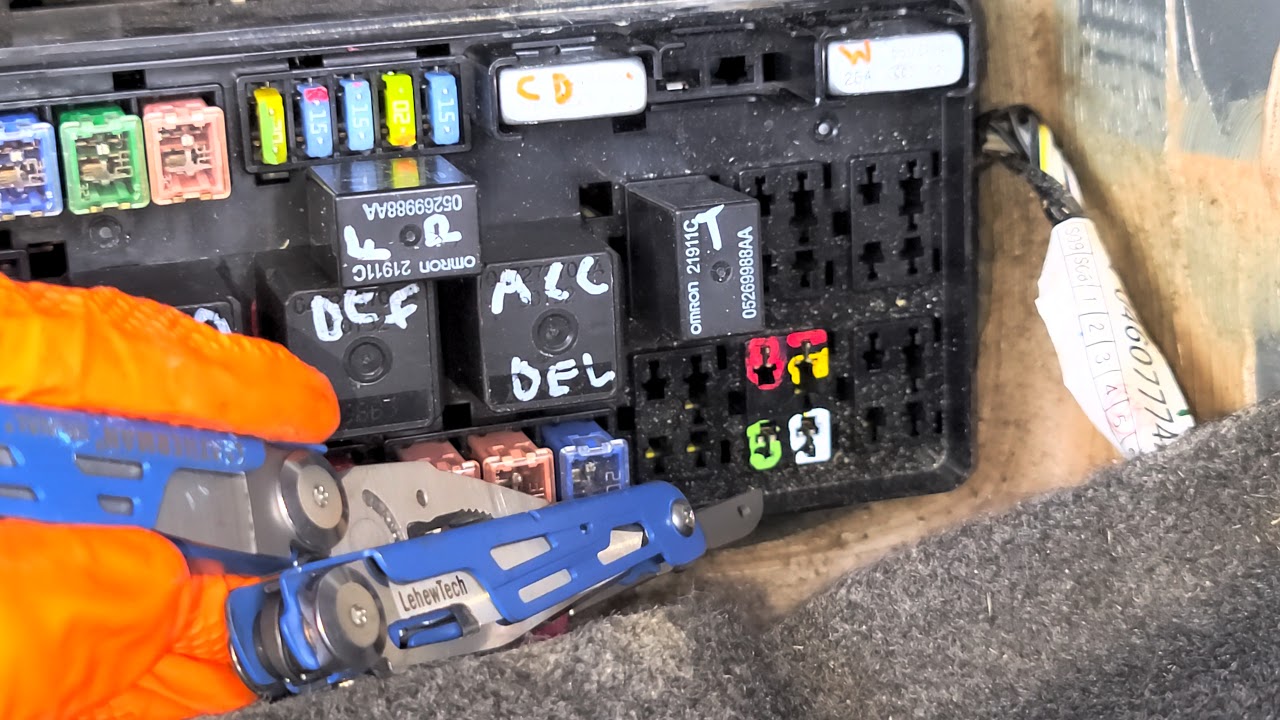 2009 Dodge Charger Fuel Pump Fuse and Relay, Fuel Pump Circuit Testing
