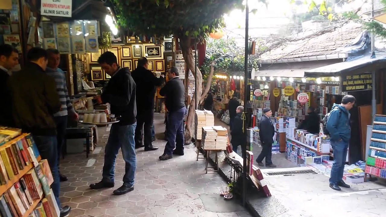 İstanbul Sahaflar &Ccedil;arşısı ( Beyazıt )