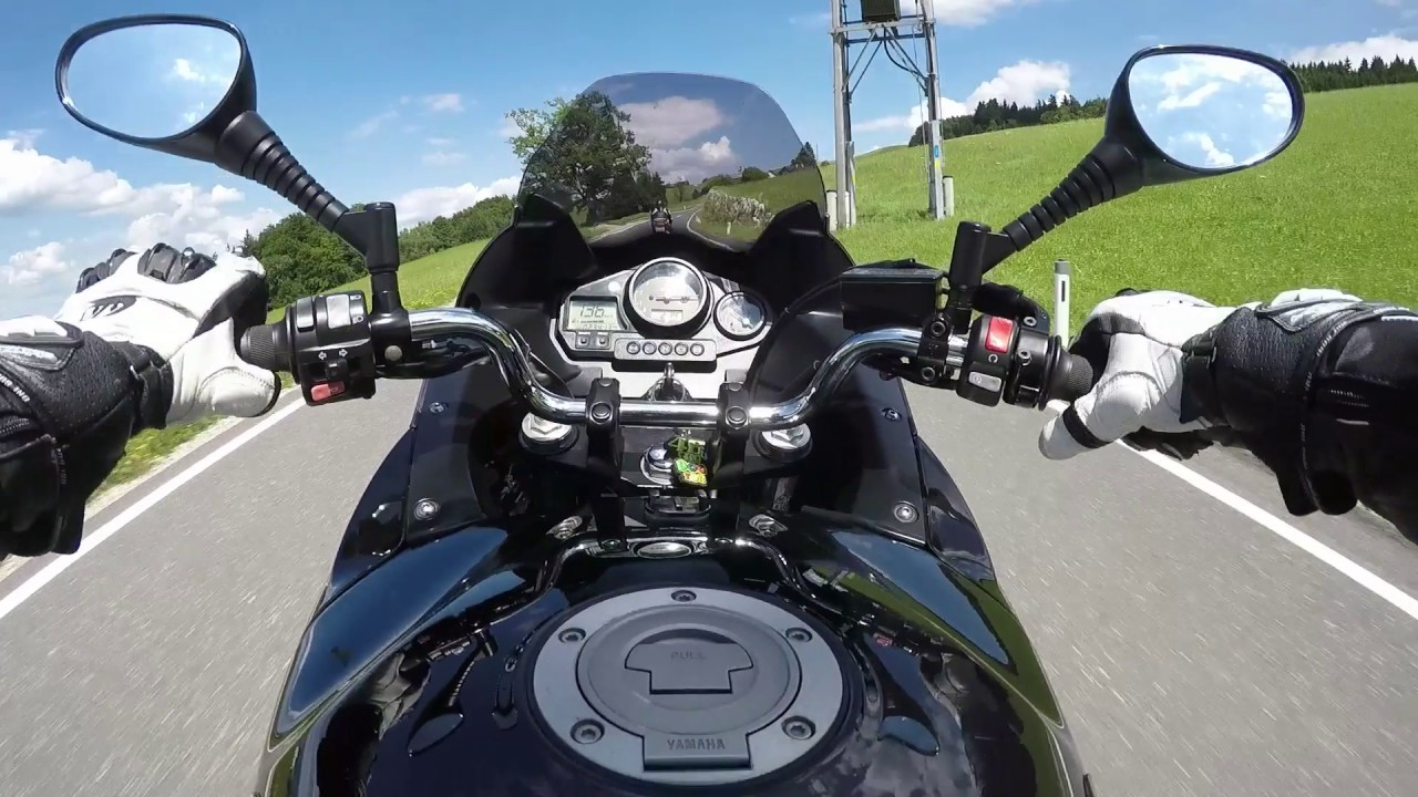 RAW / Racing / Yamaha TDM 900 vs Sportbikes