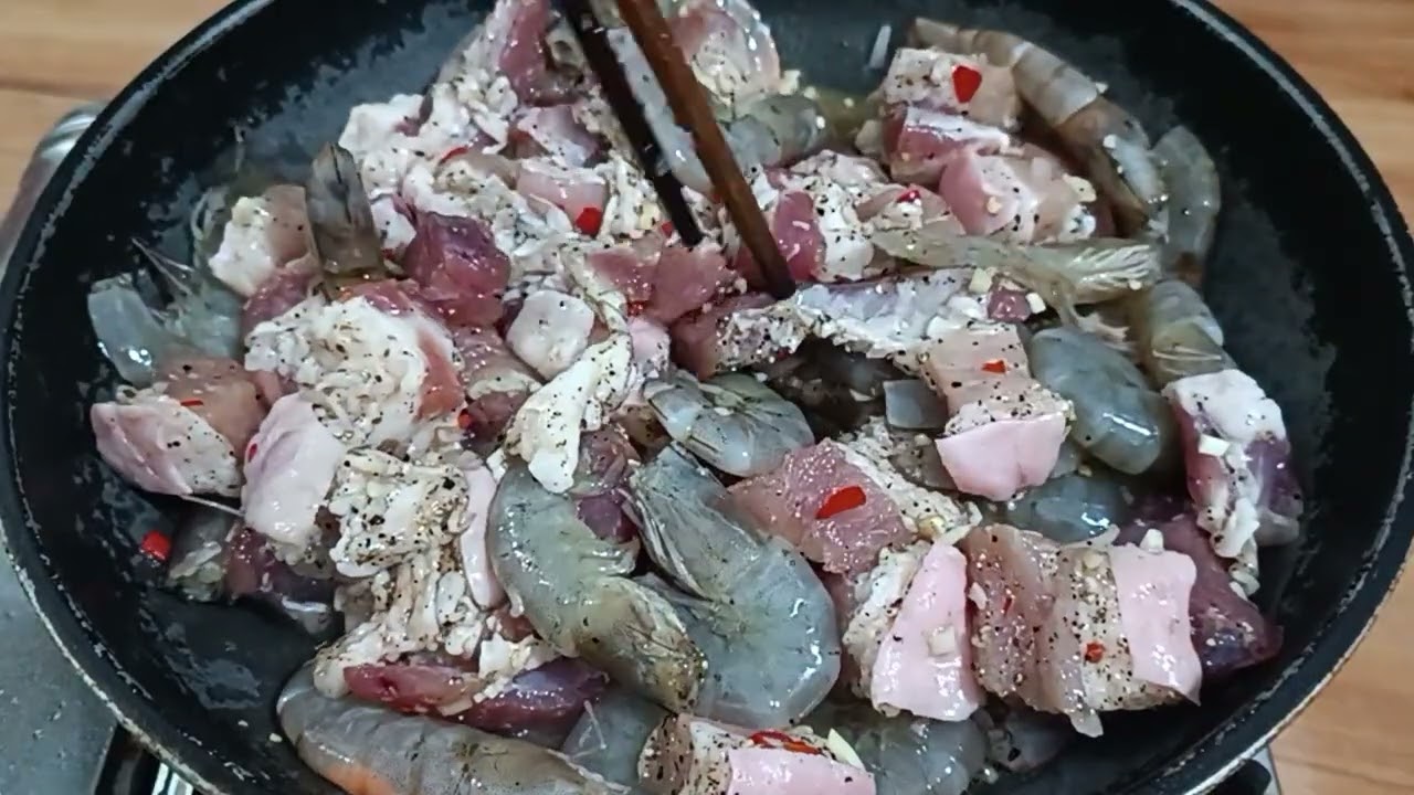 Thịt ba chỉ kho tôm,ăn ngon hao cơm,cách làm rất đơn giản@...