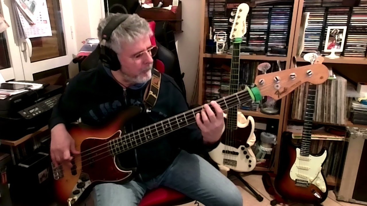 Figli delle stelle by ALAN SORRENTI (personal bass cover) by Rino Conteduca