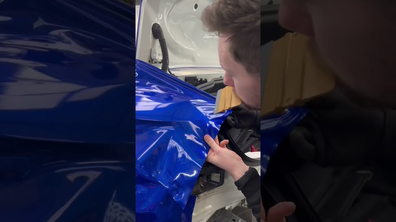 Wrapping with 3M Gloss Cosmic Blue 🥶🥶 | MONSTERWRAPS